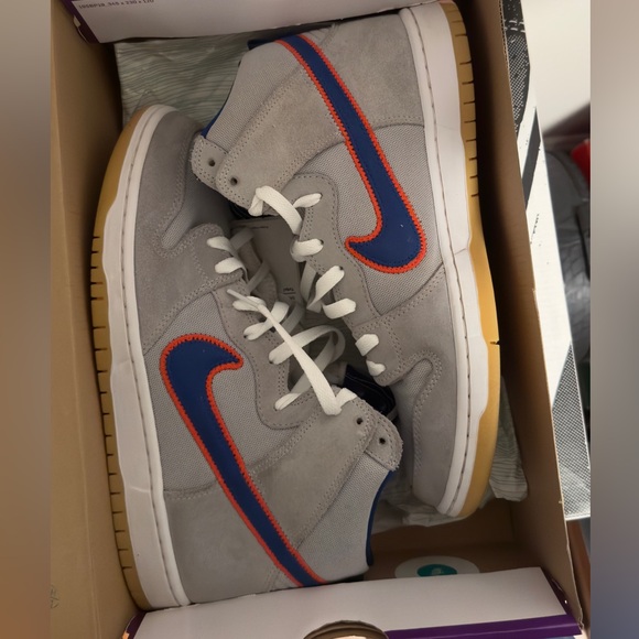 Nike Dunk size 10 with box - Picture 5 of 6